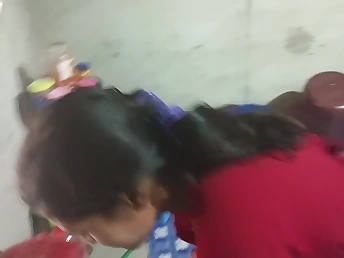 Watch Desi aunty's homemade bhabhi bang out upon their way own home with a hot Desi pornstar