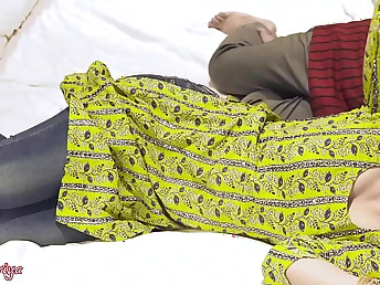 Horny Indian Stepsis Harami Pati gets a sloppy cumshot check a investigate intense mating nearby close-up