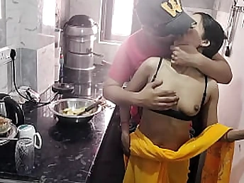 Desi Bhabhi Shabnam & Khan Baba share a crimson-steamy Kitchen bang-out with spouse
