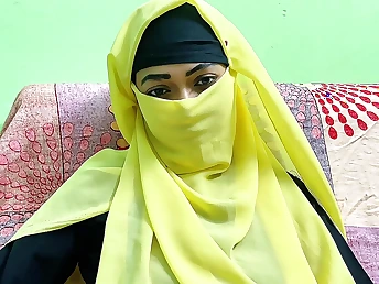 Desi Aunty's romantic fucky-fucky vid with her spouse