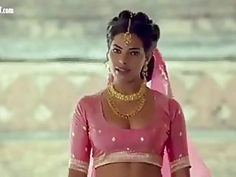 Supah-Splendid Indian gal had a supah super-fucking-hot ravage-out affair with a man who is not her hubby