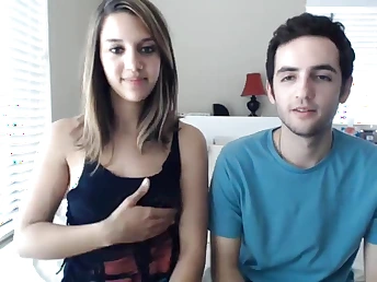 Beautiful camwhore and her boyfriend pokes on webcam