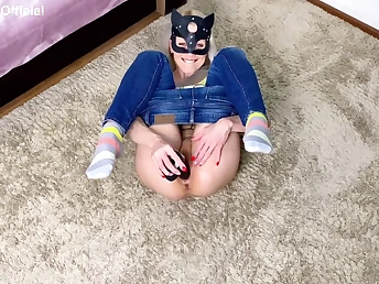 Mia Mimi's tight denim shorts get a BBC pounding