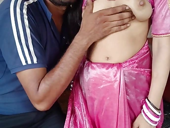 Stepbro's big booty leaves a young Indian girlfriend begging for more
