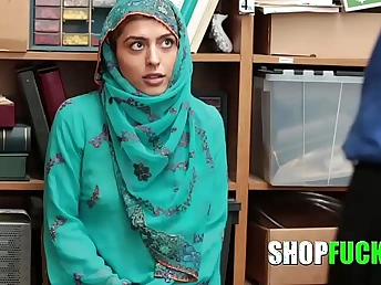 Corrupt cop predominates hijab-wearing Muslim damsel upon storeroom - Shopfucked!