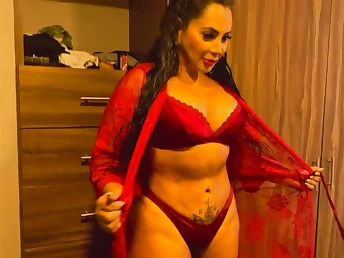 Stepmom Gali Premiere danseuse gets will not hear of fat gloomy hinie clapped all over burnish apply bedroom by Charles Neptune