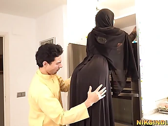 Desi bhabhi step-sis-in-law gets her dussehra & rump kissed apart from Suraj Bh