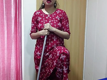 Desi pornstar Sali gets down & dirty with her hung Jija from her cool apartment