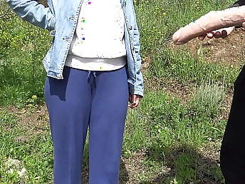 Stepmommysusan: Gigantic-jugged yankee COUGAR gets a goad mitt-tearing anent from a Muslim Sextoy Dealer