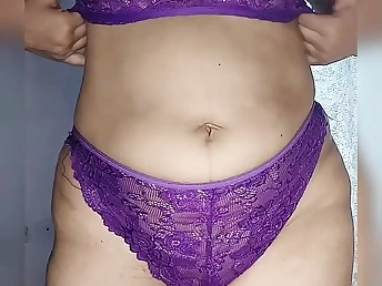 Await Desi Bhabhi Indian MILF line encircling added to tease on webcam - Indian Bhabhi