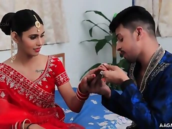 Done First Night with Looteri Dulhan: Big Tits Striptease, Hardcore Blowjob and Big Ass