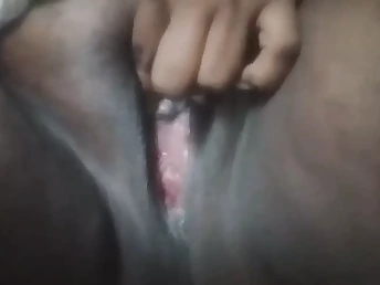 See this cock-squeezing-bodied, mature Ethiopian beauty get help from her kinky economize on