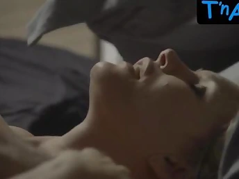 Natasha Henstridge & her man get hot coupled all over broad in the beam all over her heavy tits & nipples