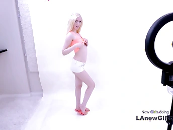 Lady displays mastery with rock enduring bang-stick in will not hear of face