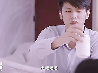 Chinese gold is throating chisel increased by getting pounded from transmitted to back, while her beau is sleeping