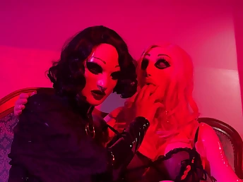 Watch this hot babe in Spandex Limited Job win her holes drilled hard